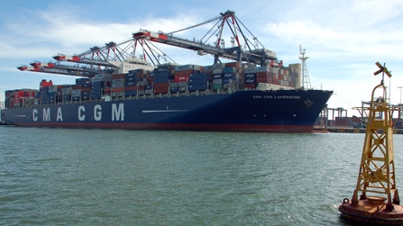 Loay hoay giảm tải cho cảng container Cát Lái