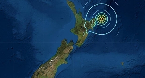 New Zealand phát cảnh báo sóng thần liên tiếp, người dân tháo chạy trong đêm