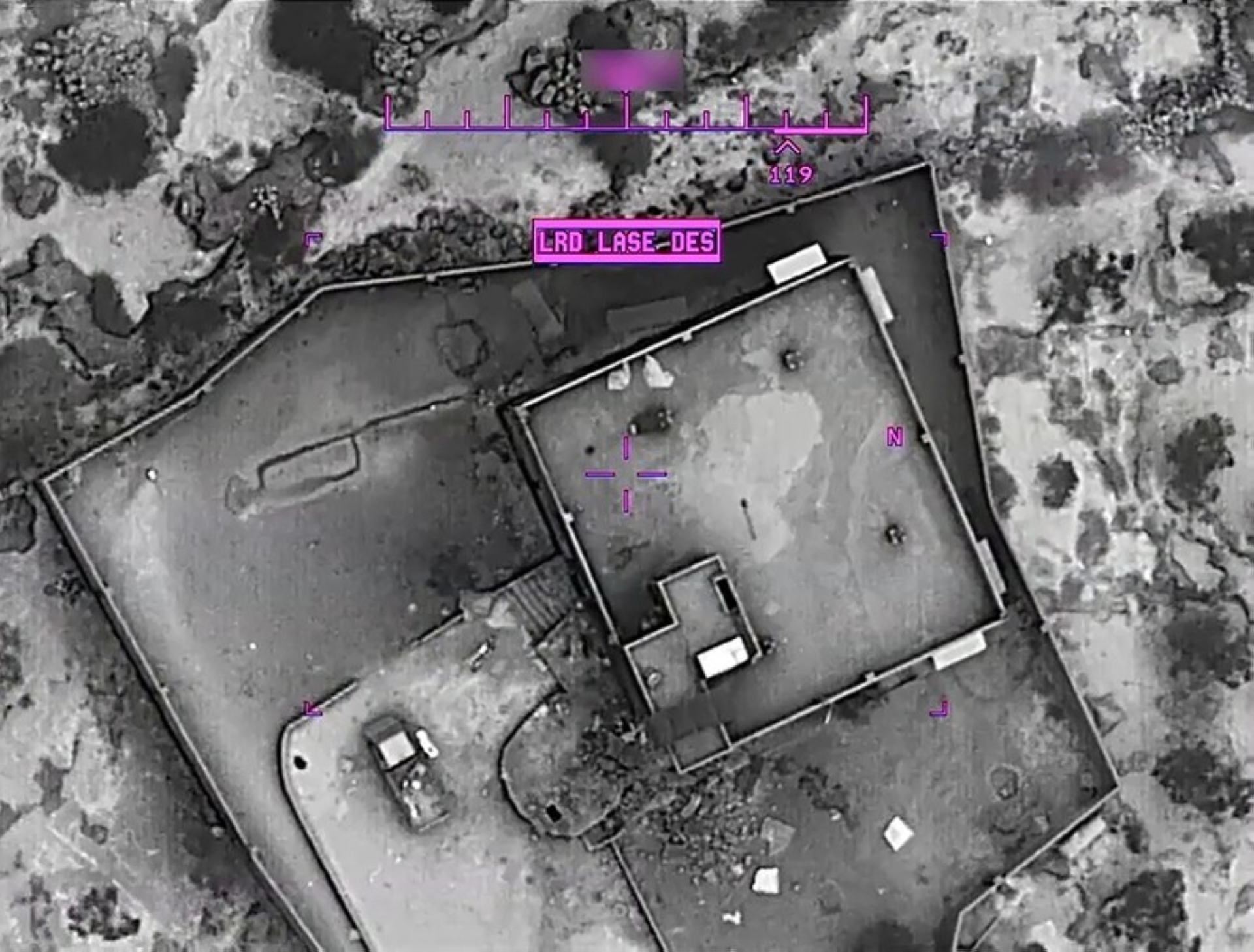 Mỹ công bố những hình ảnh đầu tiên về chiến dịch tiêu diệt trùm IS