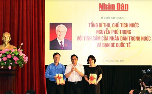 Ra mắt sách "Tổng Bí thư, Chủ tịch nước Nguyễn Phú Trọng với tình cảm của nhân dân trong nước và bạn bè quốc tế"